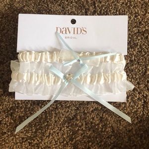 Brand new garter